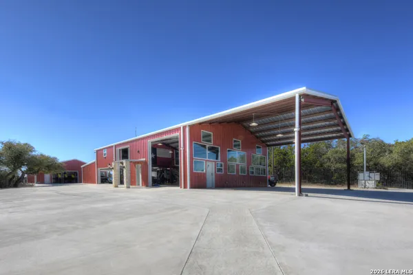 $3,985,000 | 13944 Farm To Market 32, Fischer, TX 78623