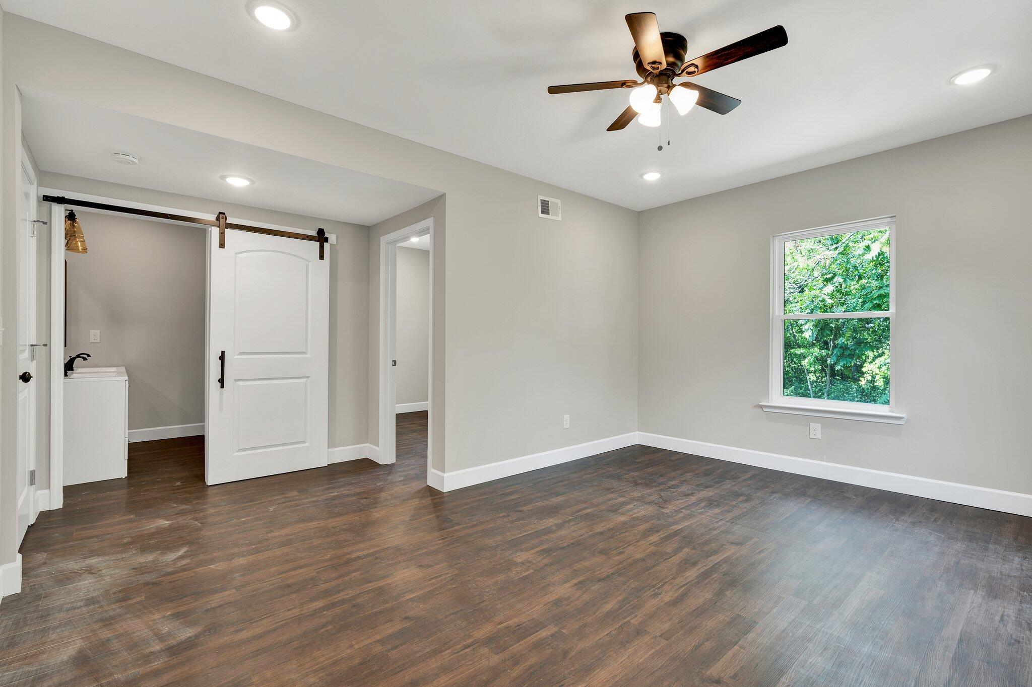 1515 Old Ringgold Road Chattanooga, TN 37404 - Photo 11 of 24 13-web-or-mls-DSC05792