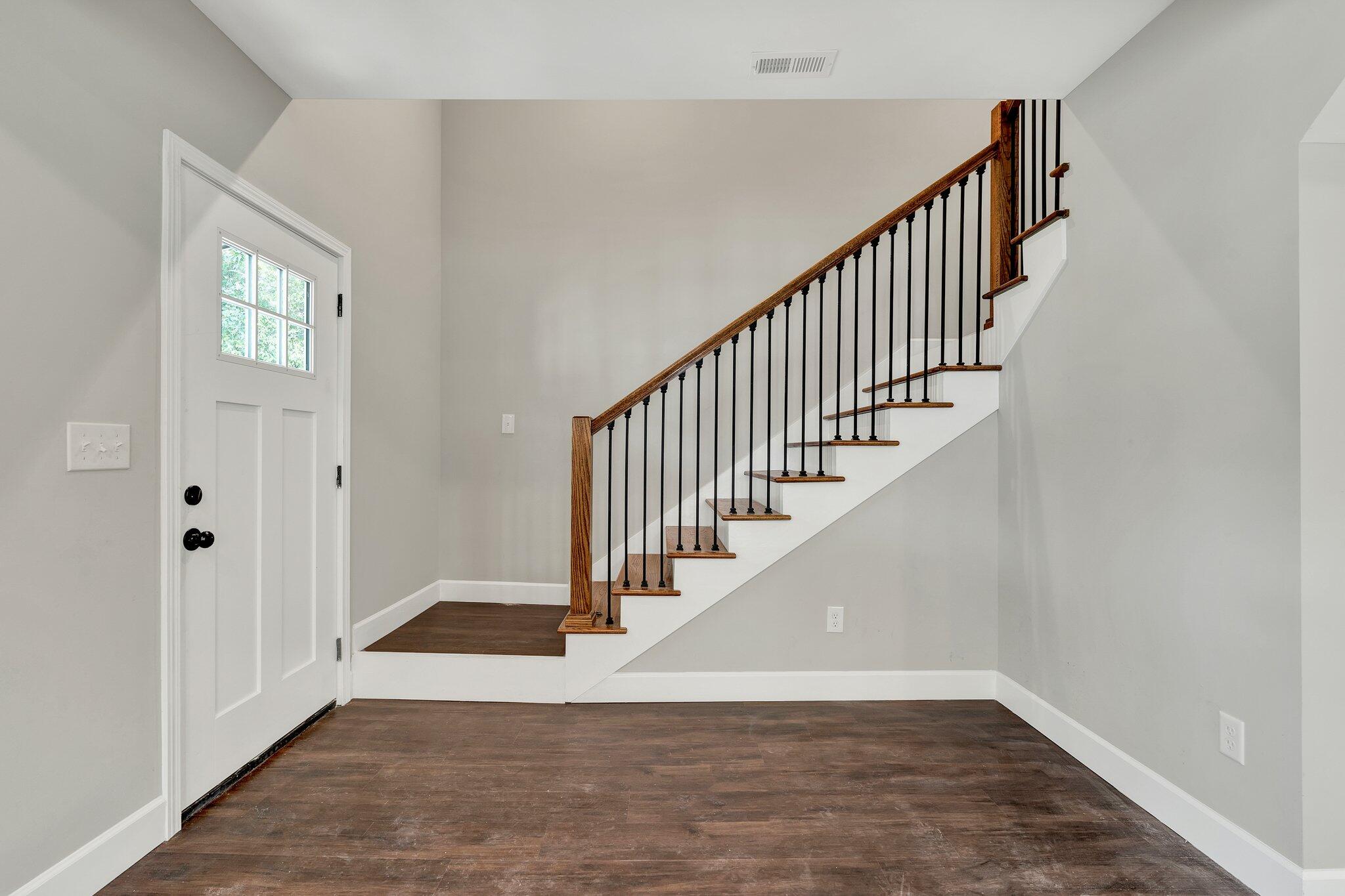 1515 Old Ringgold Road Chattanooga, TN 37404 - Photo 4 of 24 28-web-or-mls-DSC05883