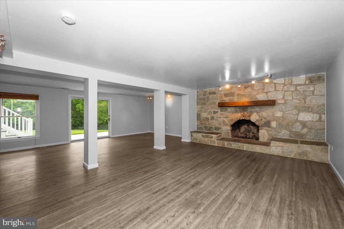4211 Spring View Court Jefferson, MD 21755 - Photo 22 of 90 Family Room