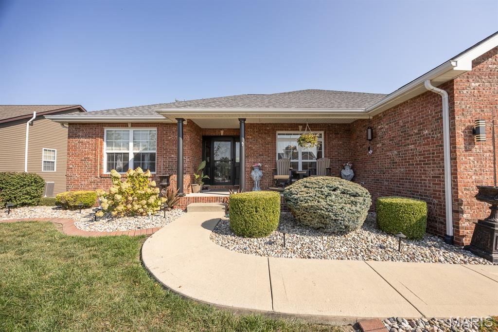 9715 Winchester Street Mascoutah, IL 62258 - Photo 3 of 48