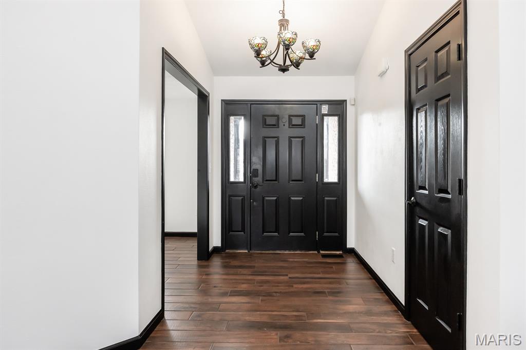 9715 Winchester Street Mascoutah, IL 62258 - Photo 5 of 48