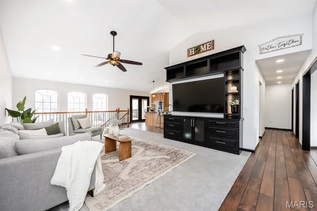 $559,000 | 9715 Winchester Street, Mascoutah, IL 62258