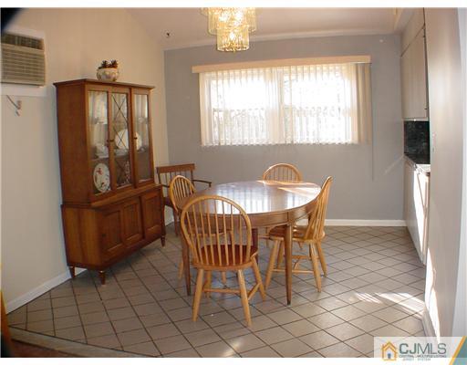 22 University Road East Brunswick, NJ 08816 - Photo 4 of 10 Gallery Image 4