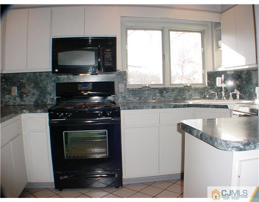 22 University Road East Brunswick, NJ 08816 - Photo 7 of 10 Gallery Image 7
