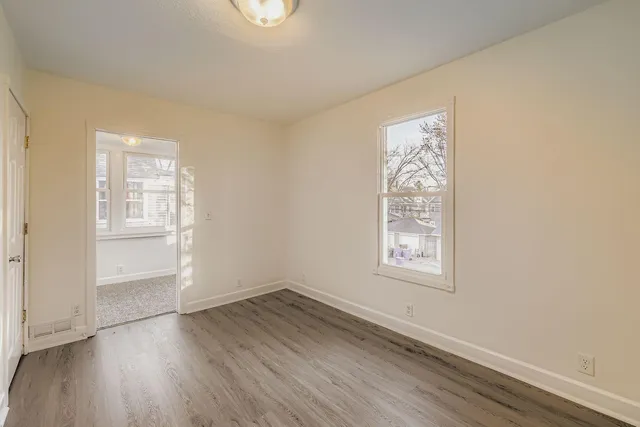 $2,599 | 988 Reaney Avenue East, St. Paul, MN 55106