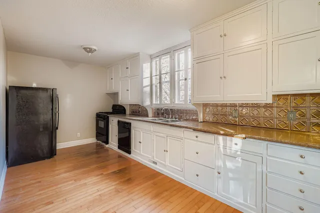 $2,599 | 988 Reaney Avenue East, St. Paul, MN 55106