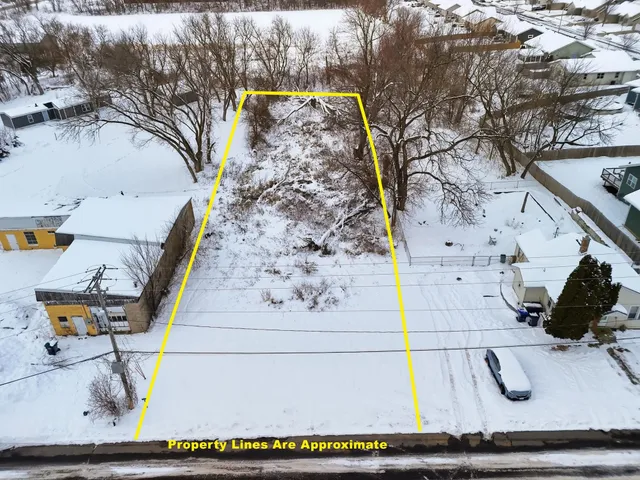 $55,000 | 572 Thronson Drive, Edgerton, WI 53534