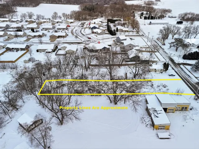 $55,000 | 572 Thronson Drive, Edgerton, WI 53534