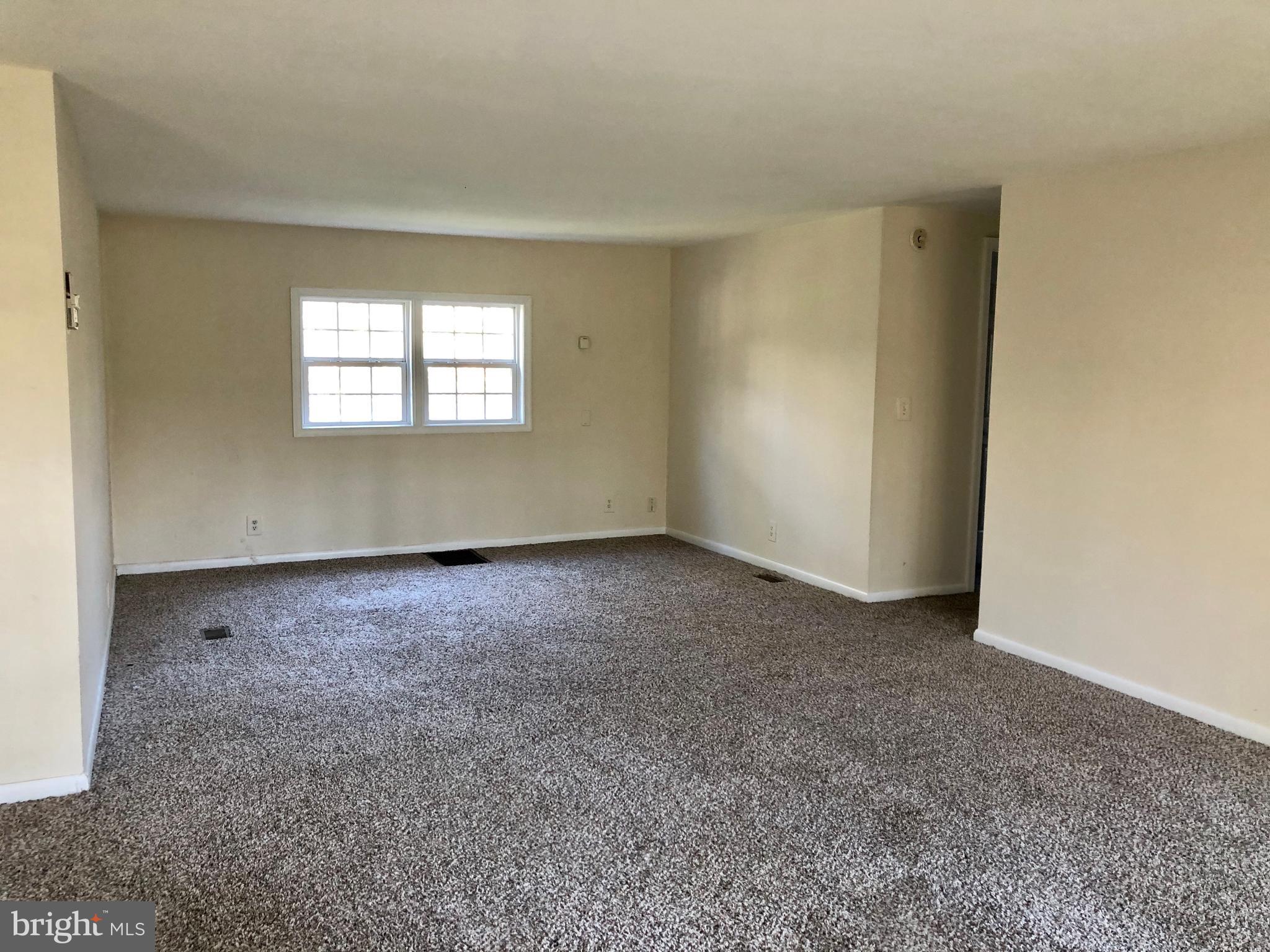 22580 Point Lookout Road Leonardtown, MD 20650 - Photo 3 of 19 Family Room
