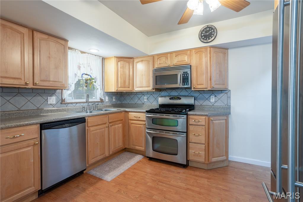 4464 Mohegan Drive St. Louis, MO 63123 - Photo 11 of 39