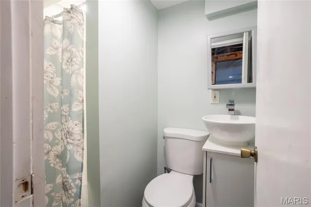 $2,100 | 4464 Mohegan Drive, St. Louis, MO 63123