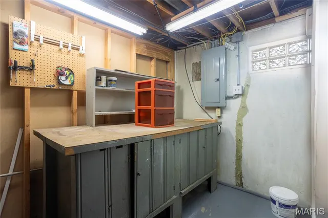 $2,100 | 4464 Mohegan Drive, St. Louis, MO 63123