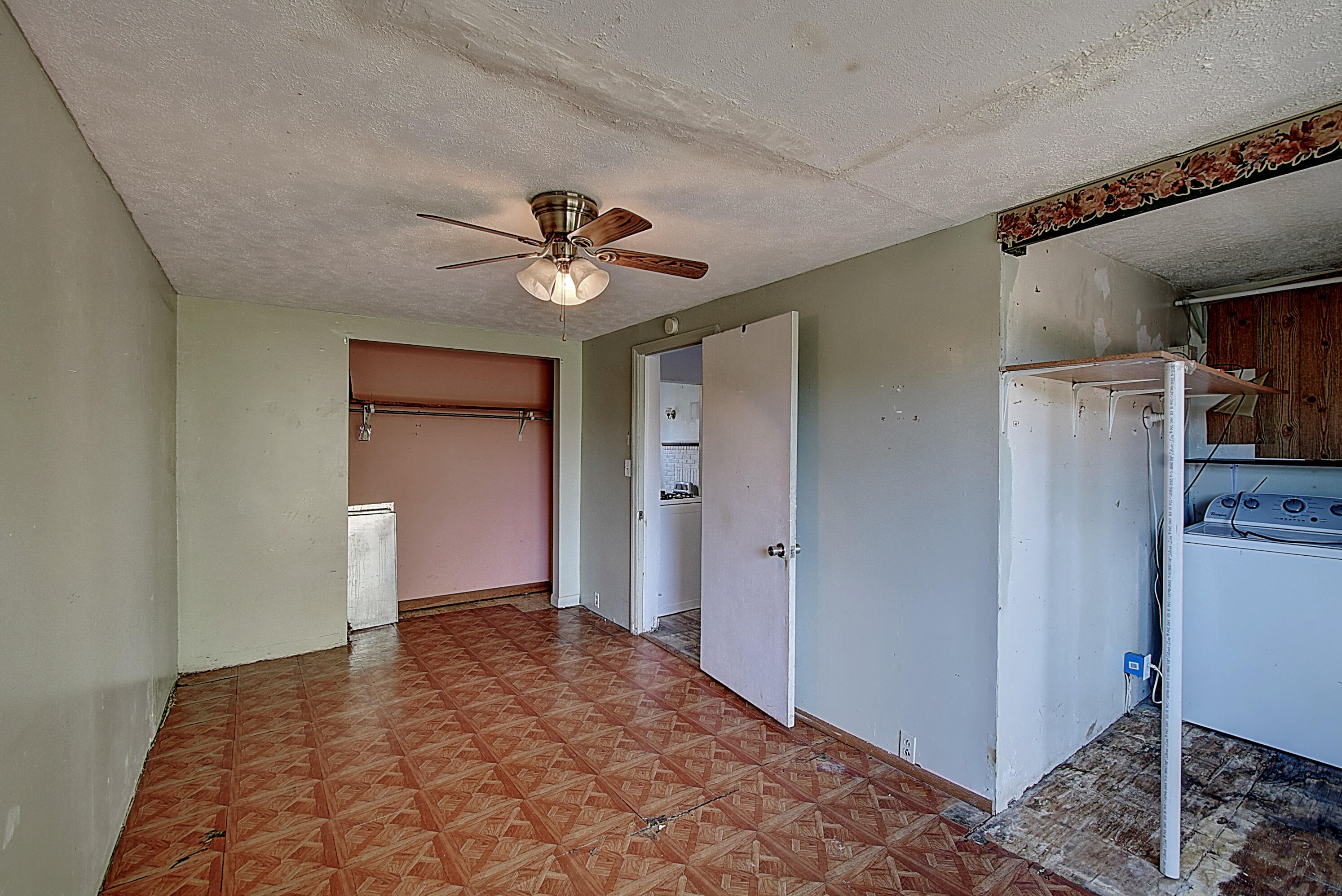 605 Maple Street Elizabethton, TN 37643 - Photo 14 of 28 DSC_0220And8more