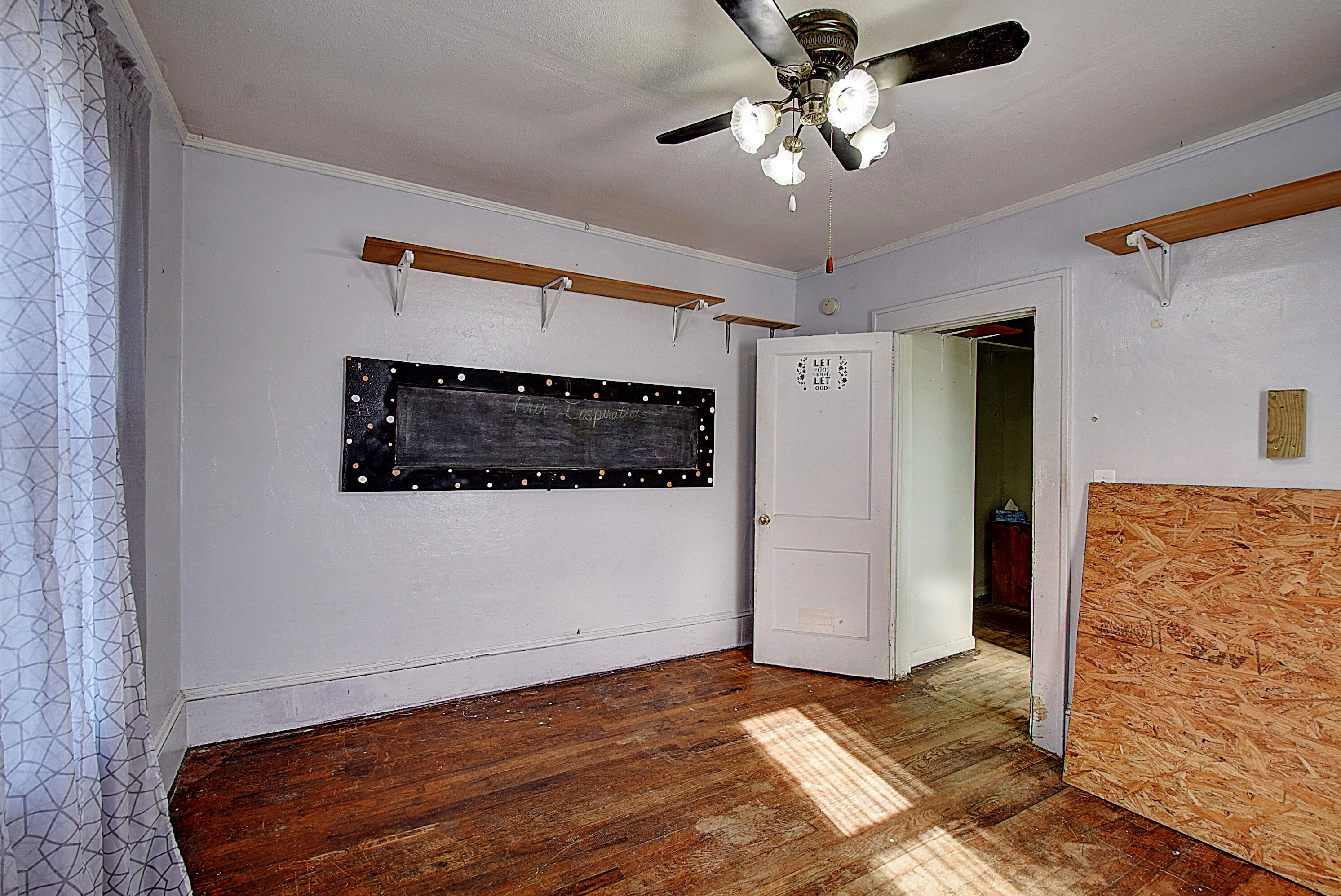 605 Maple Street Elizabethton, TN 37643 - Photo 18 of 28 DSC_0286And8more