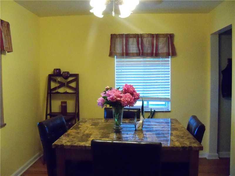 5586 Glass Road Pittsburgh, PA 15205 - Photo 3 of 25 Dining Room.