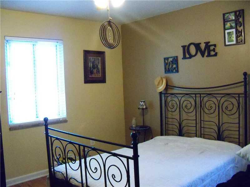 5586 Glass Road Pittsburgh, PA 15205 - Photo 10 of 25 Bedroom. Bedroom on Main Level could be Master