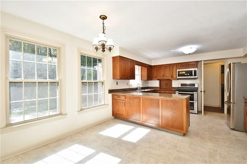620 Foxhurst Road Pittsburgh, PA 15238 - Photo 10 of 23 Gallery Image 10