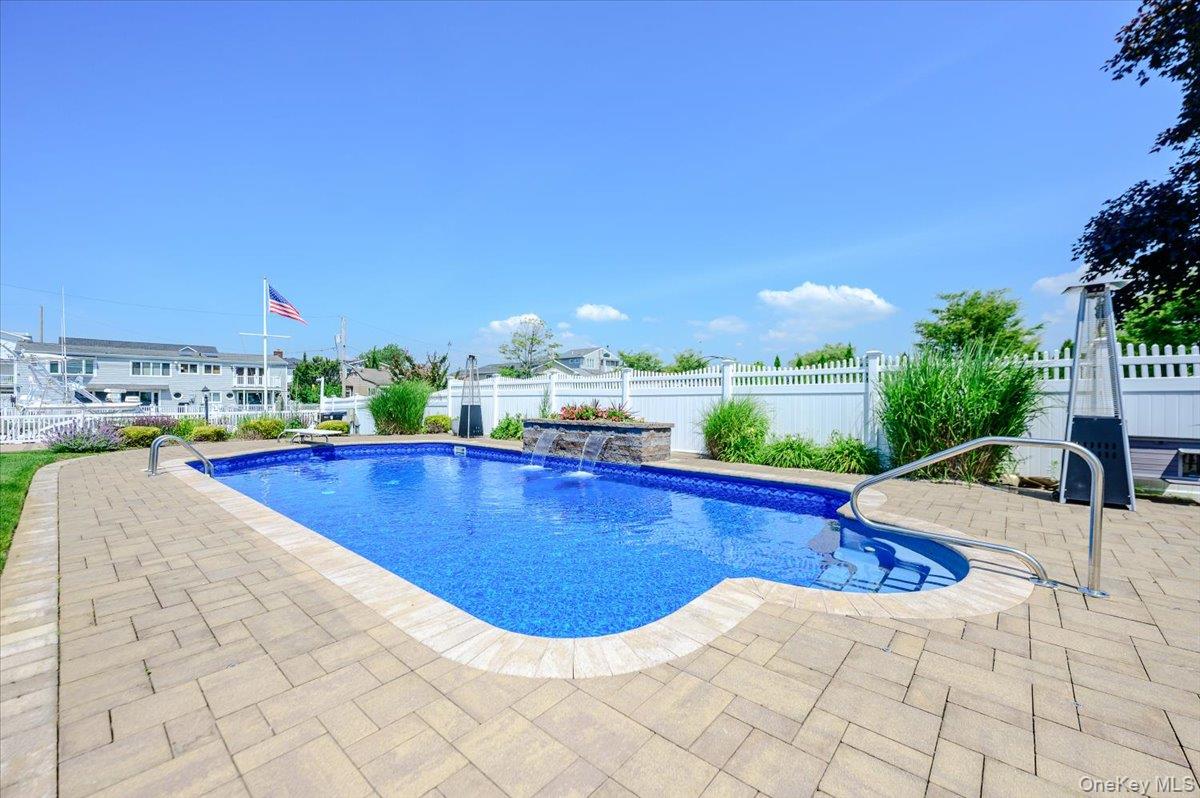 311 Blackheath Road Long Beach, NY 11561 - Photo 23 of 43