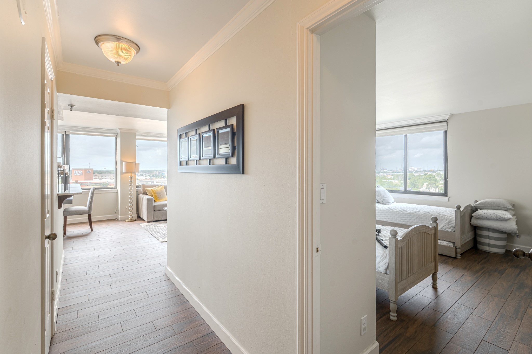 3525 Sage Road, Unit 1016 Houston, TX 77056 - Photo 19 of 42 a view of livingroom with furniture and wooden floor