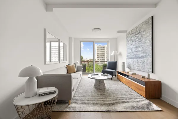 $999,000 | 379 Ocean Parkway, Unit 6A | Kensington