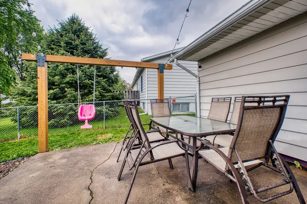 $159,000 | 2313 Lafayette Terrace, Clinton, IA 52732