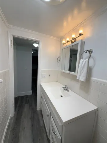 $1,850 | 2121 Northeast 42nd Court, Unit 103C, Lighthouse Point, FL 33064