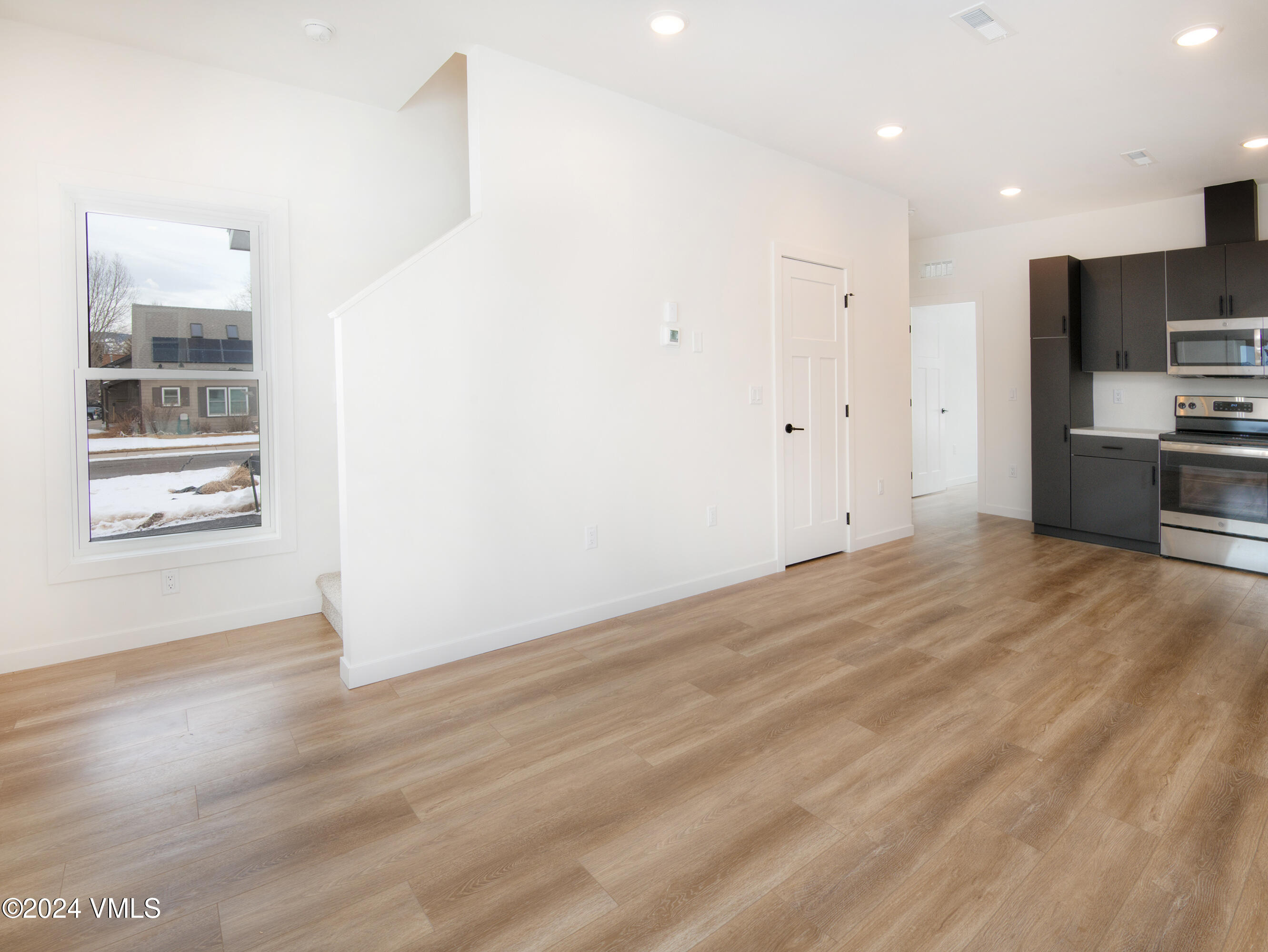 405 Blackhawk Road Gypsum, CO 81637 - Photo 9 of 31 125-Blackhawk-Rd-MLS_04