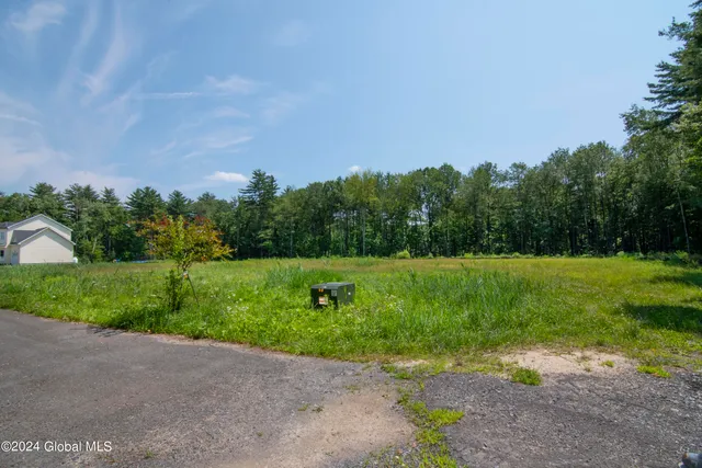 $349,999 | 24 Locust Road, Malta, NY 12020