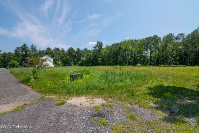 $349,999 | 24 Locust Road, Malta, NY 12020