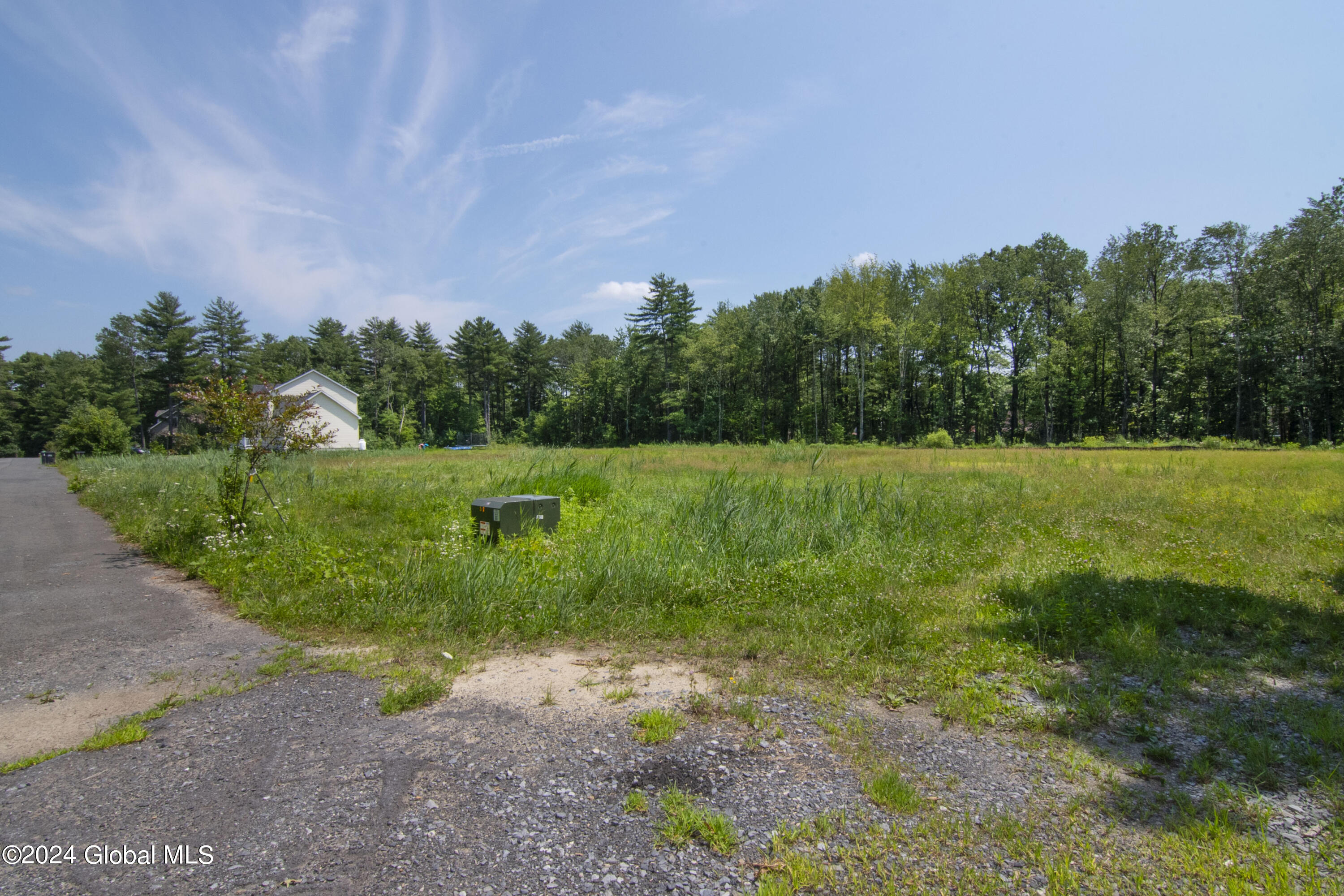 24 Locust Road Malta, NY 12020 - Photo 15 of 20 CRG_3314