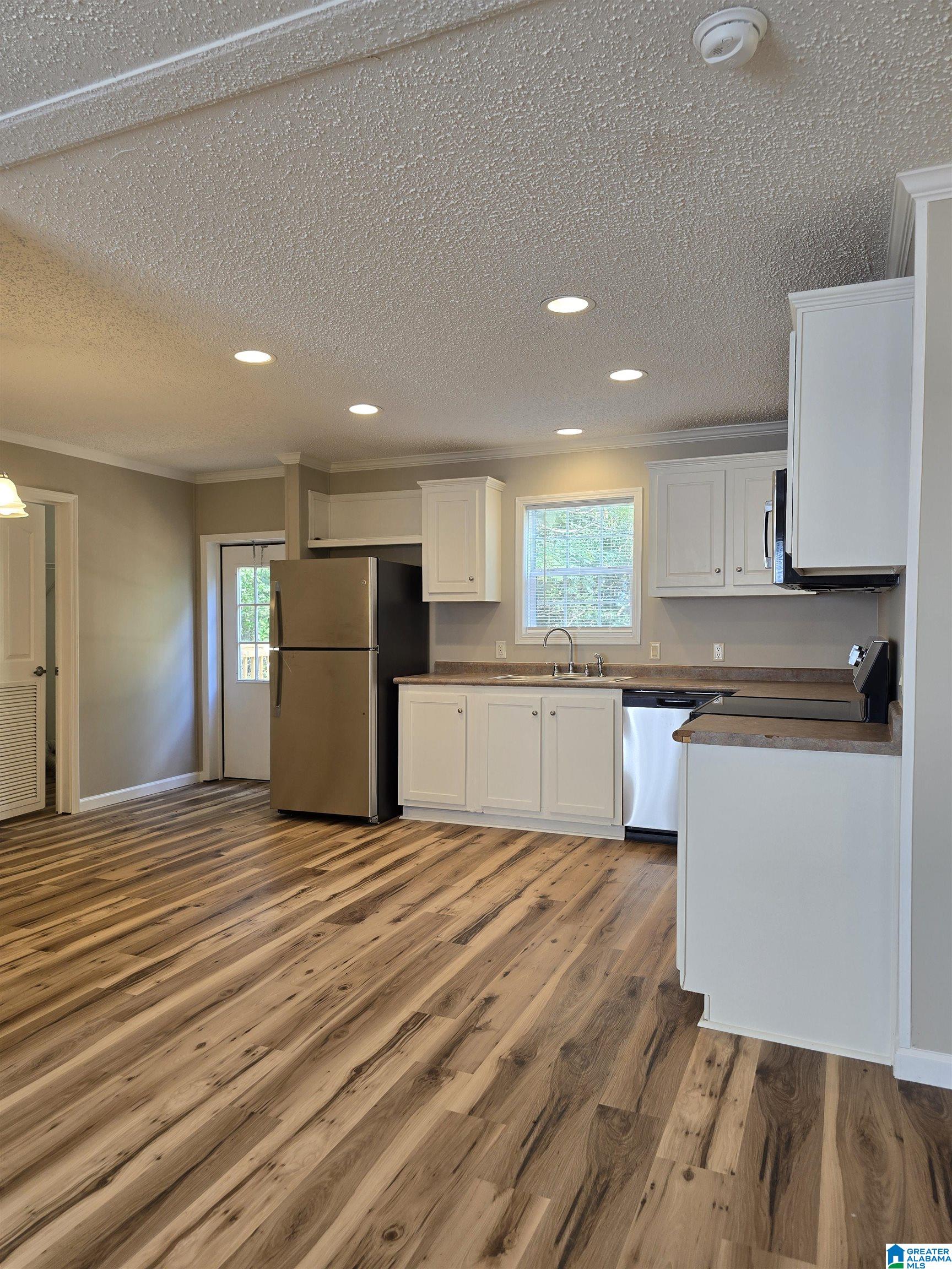 180 Levine Road Odenville, AL 35120 - Photo 5 of 17