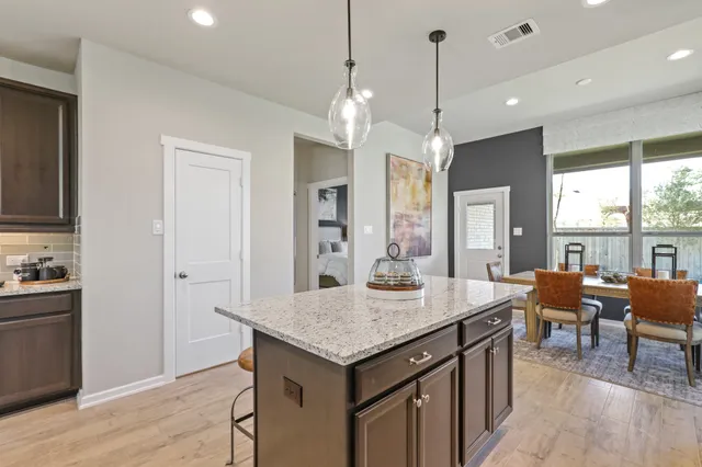 $450,000 | 13343 Valley Orchard, Tomball, TX 77375