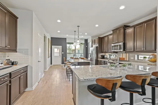 $450,000 | 13343 Valley Orchard, Tomball, TX 77375