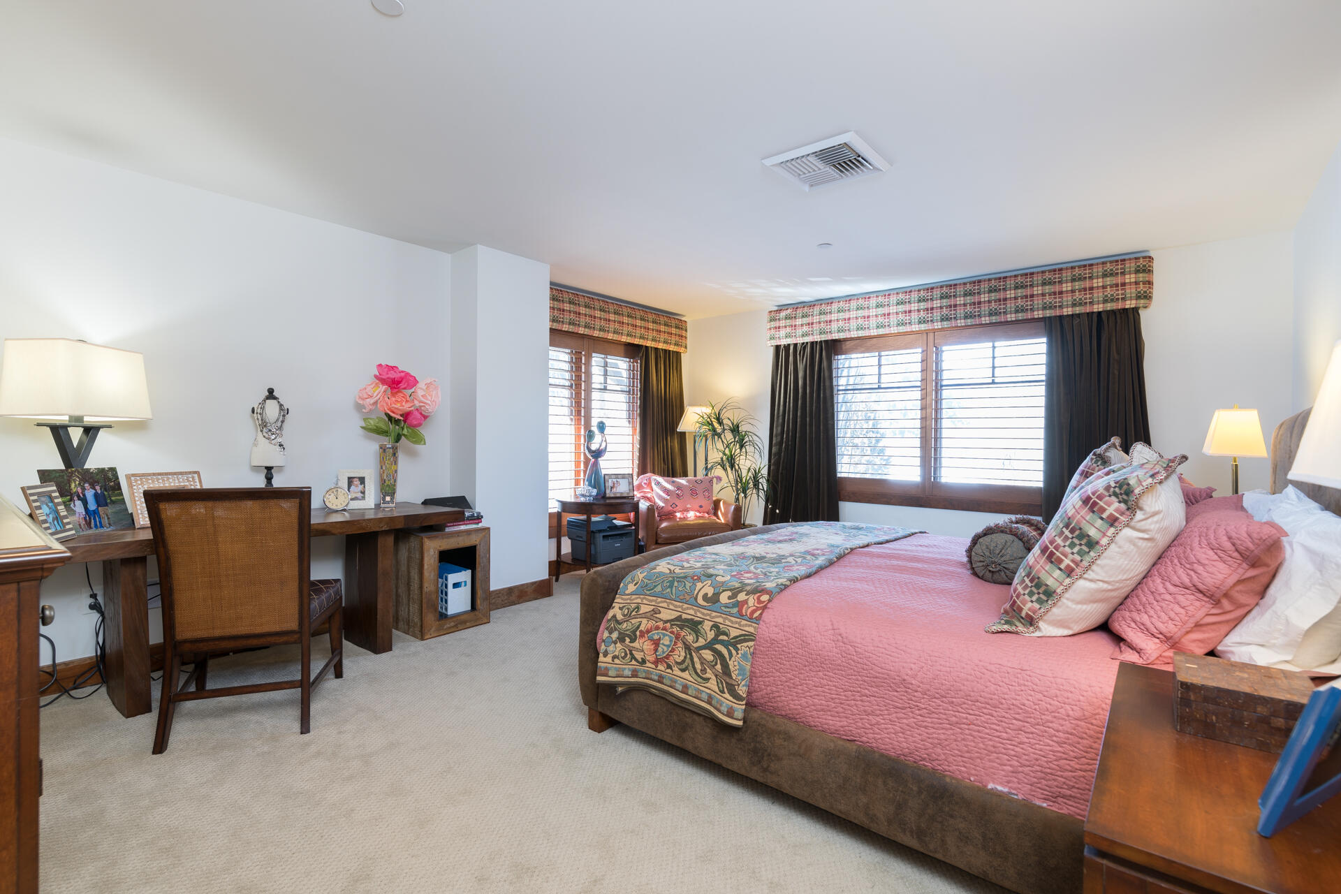 222 Second Avenue, Unit 13 Ketchum, ID 83340 - Photo 13 of 32 Primary Bedroom