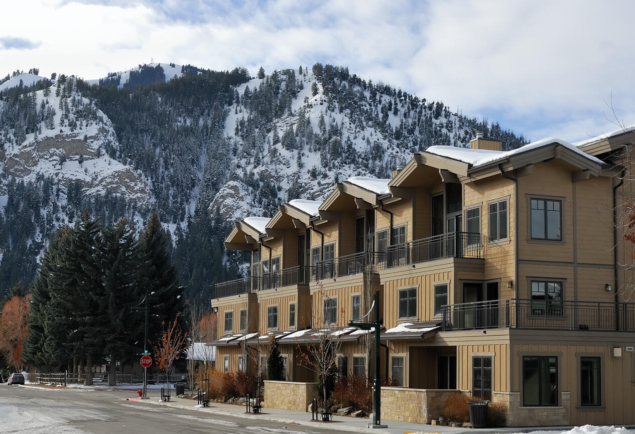 222 Second Avenue, Unit 13 Ketchum, ID 83340 - Photo 29 of 32 Chilali Lodge/Bald Mountain