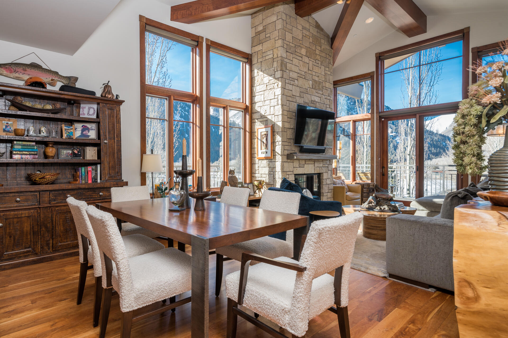 222 Second Avenue, Unit 13 Ketchum, ID 83340 - Photo 8 of 32 Dining area