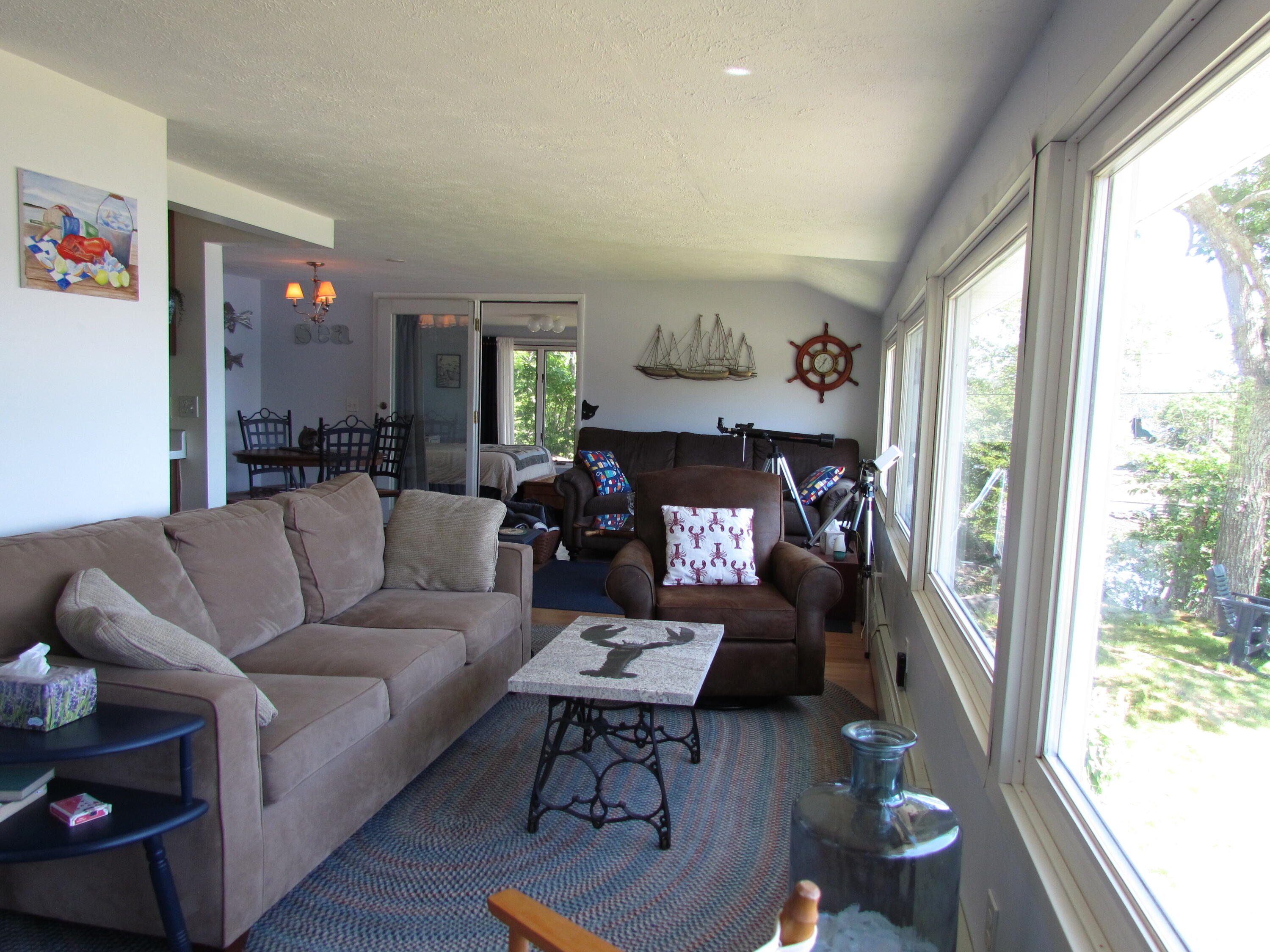 25 Field Road Harpswell, ME 04079 - Photo 20 of 44 Spacious living room