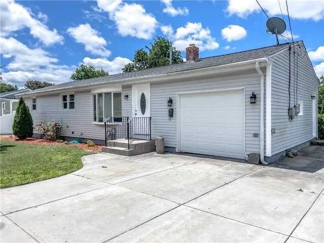 $3,995 | 101 Woodland Avenue, Cranston, RI 02920