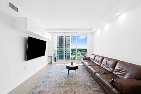 $499,000 | 350 Southeast 2nd Street, Unit 2280, Fort Lauderdale, FL 33301