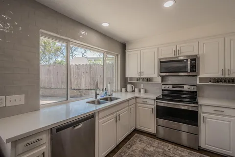$355,000 | 6517 Whitman Avenue, Fort Worth, TX 76133