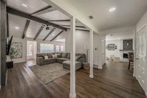 $355,000 | 6517 Whitman Avenue, Fort Worth, TX 76133