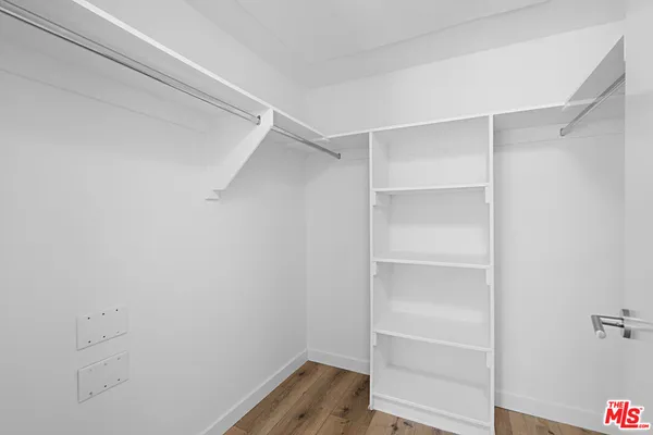 $3,300 | 5229 Willowcrest Avenue, Unit 203, North Hollywood, CA 91601