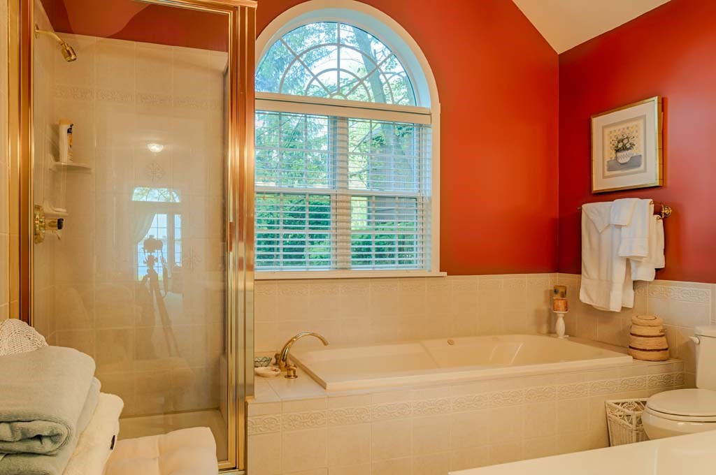 8537 East Black Point Road Syracuse, IN 46567 - Photo 17 of 25 Gallery Image 17