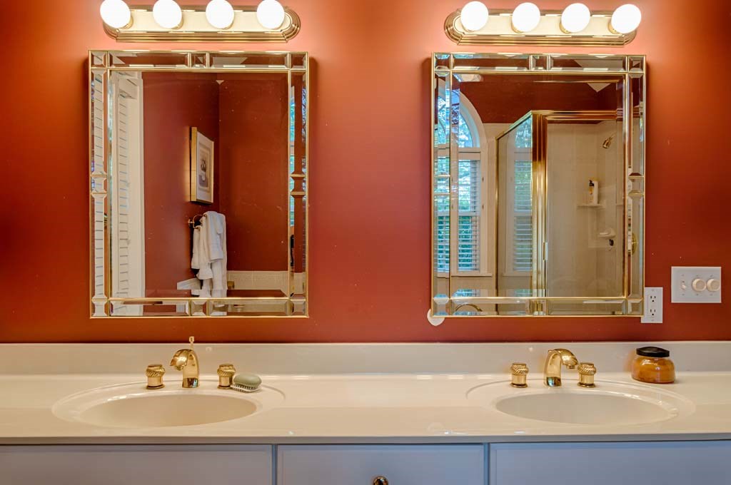 8537 East Black Point Road Syracuse, IN 46567 - Photo 18 of 25 Gallery Image 18