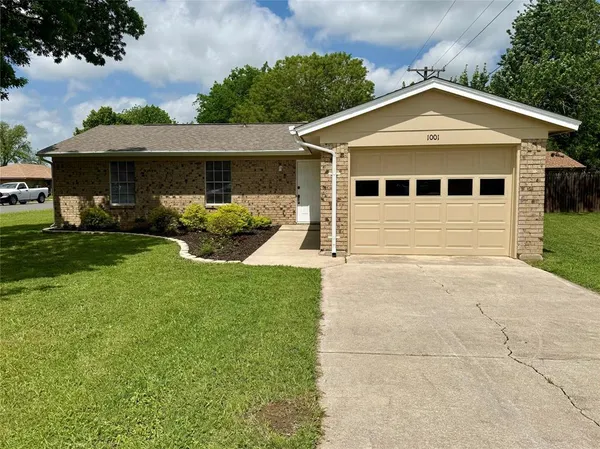 $229,000 | 1001 Parkwood Court, Gainesville, TX 76240