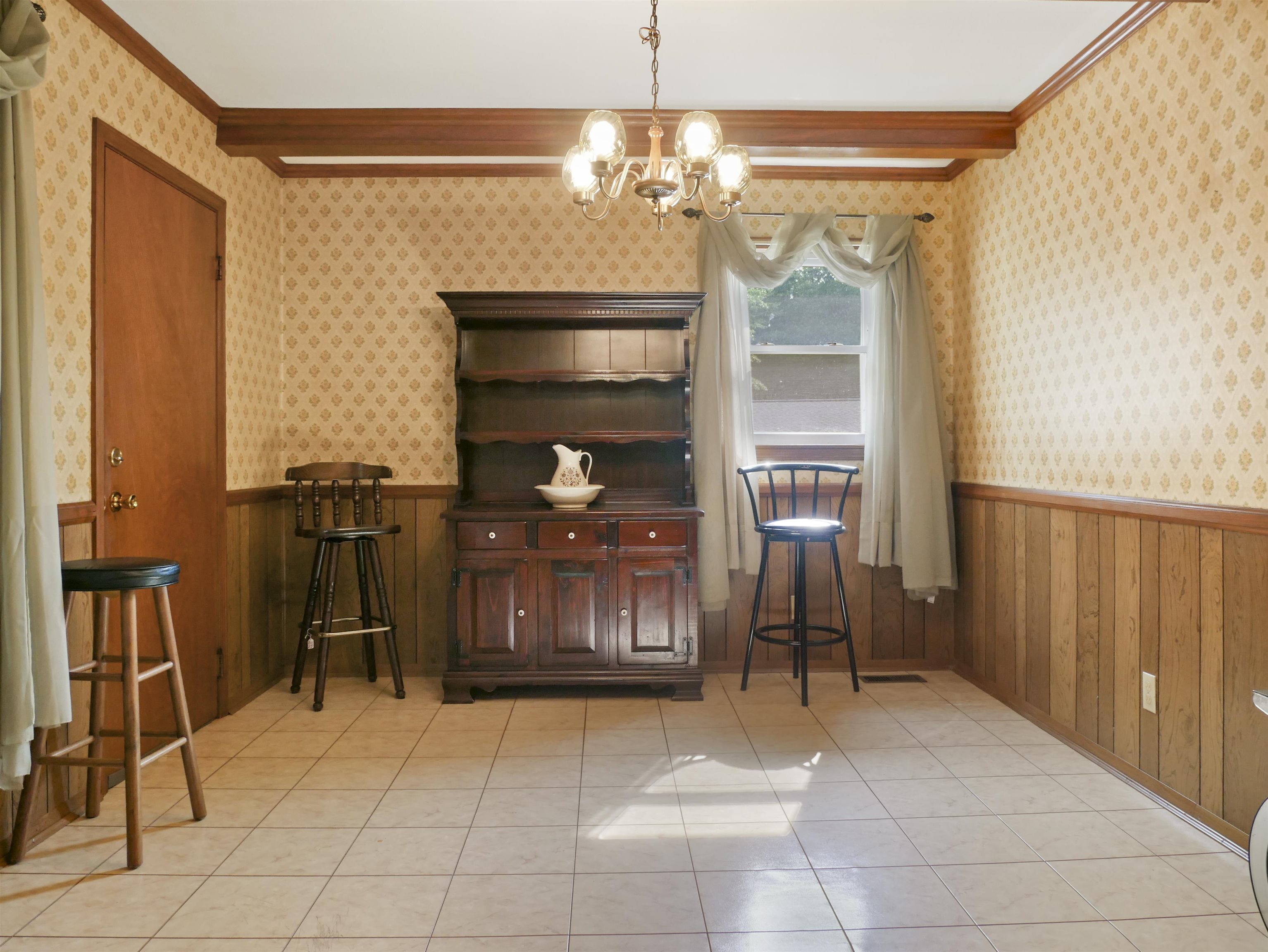 137 Turner Barton Road Landrum, SC 29356 - Photo 9 of 34 Dining Room