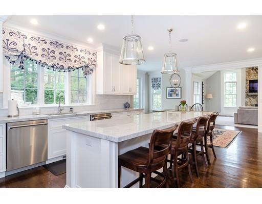60 Suffolk Road Wellesley, MA 02481 - Photo 4 of 30