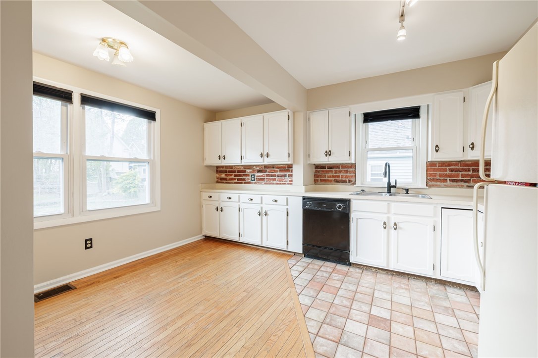 65 Rosemount Street Rochester, NY 14620 - Photo 18 of 29