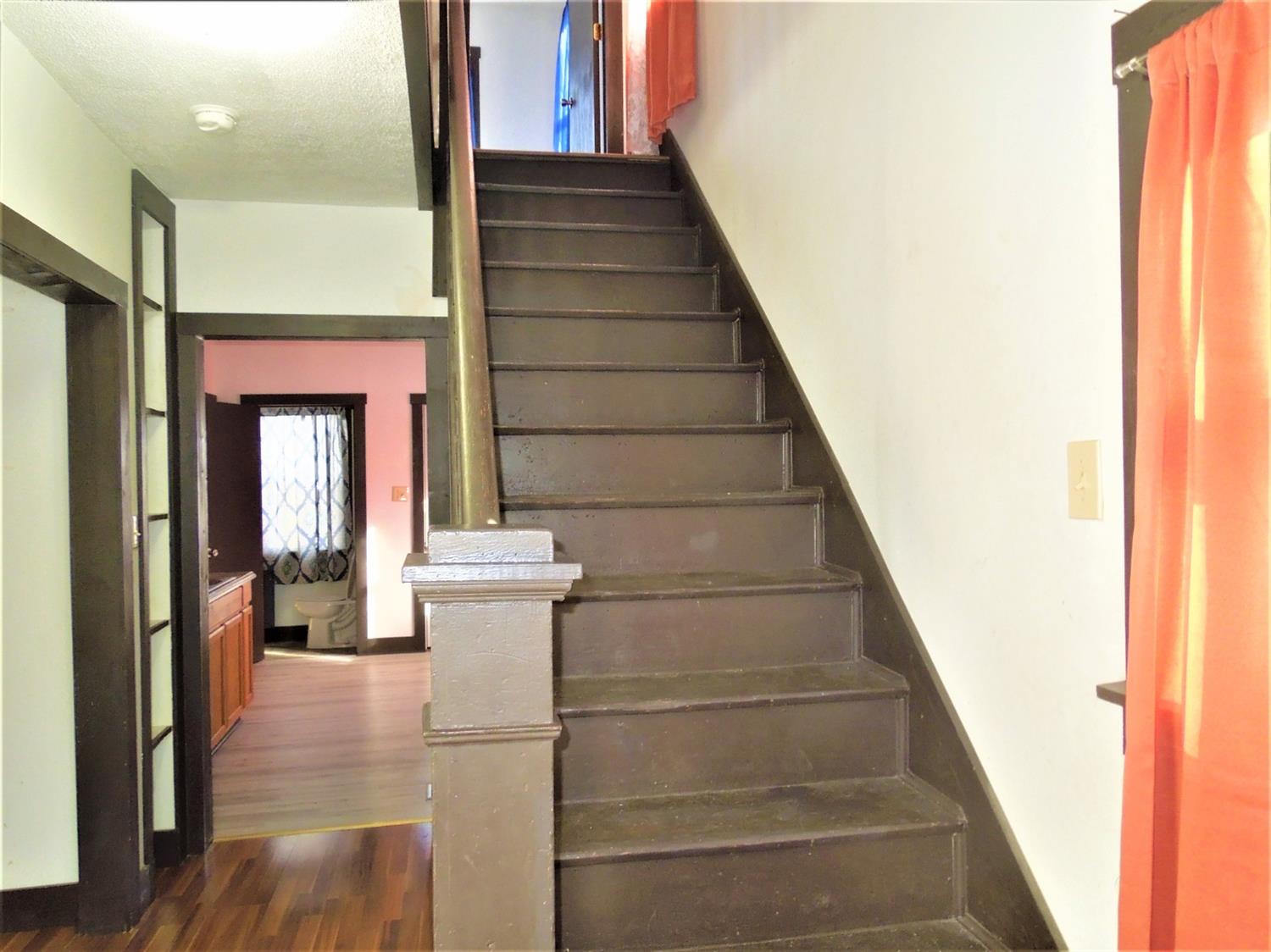 138 Ridge Avenue Lawrenceburg, IN 47025 - Photo 4 of 31 Gallery Image 4